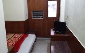 Mahesh Guest House